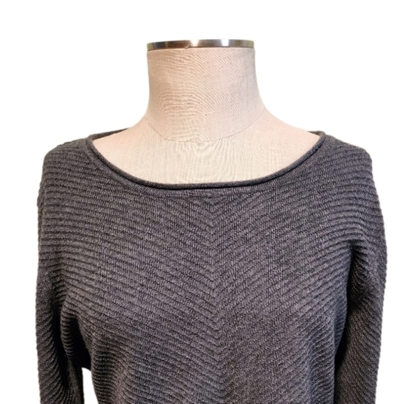 Orvis‎ Women's Medium Gray Wool Crew Neck Sweater - Picture 5 of 11